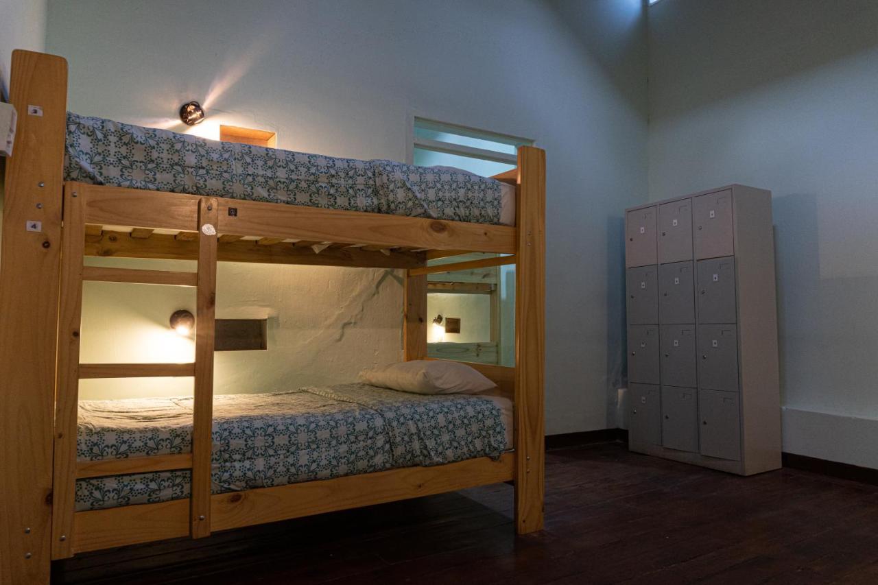 Wild Olive Guest House Ика Екстериор снимка