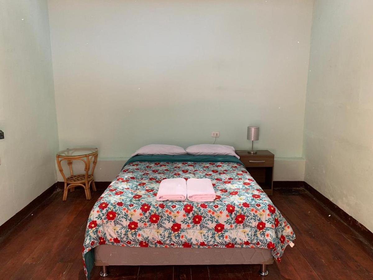 Wild Olive Guest House Ика Екстериор снимка