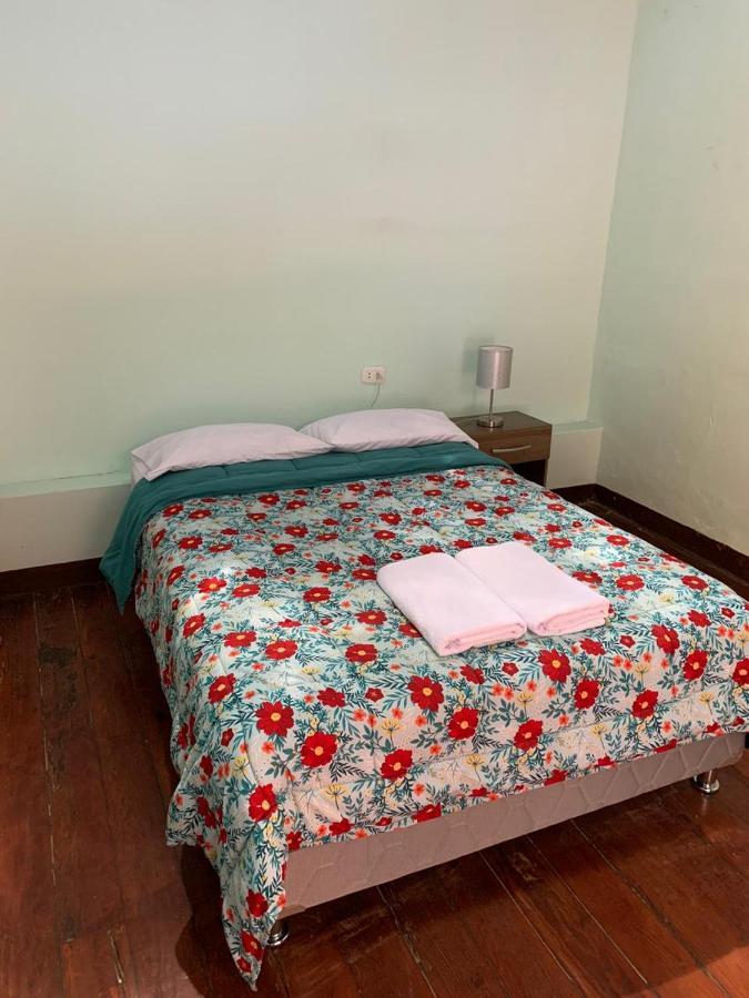 Wild Olive Guest House Ика Екстериор снимка