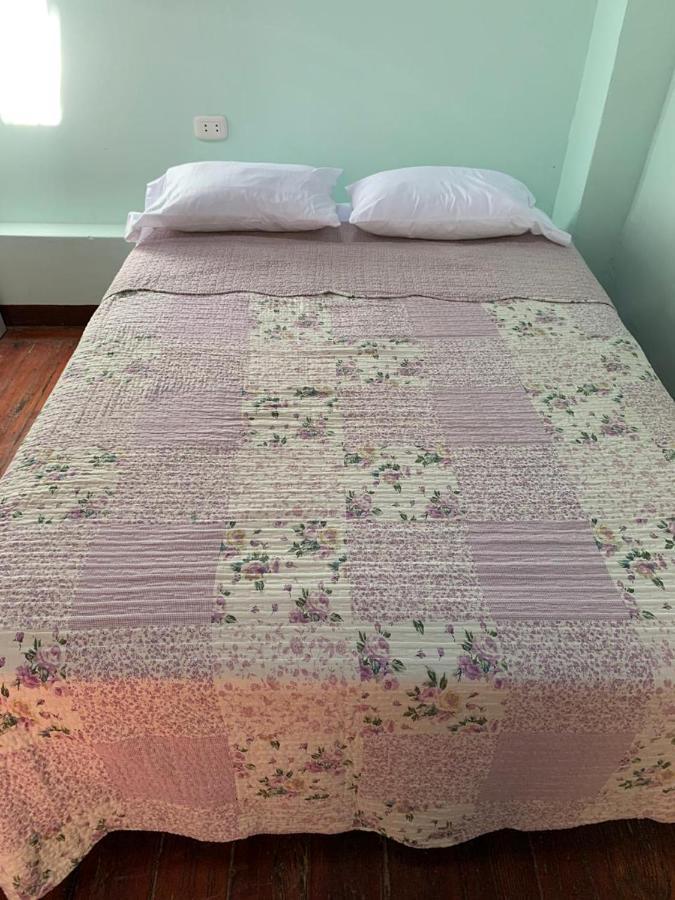 Wild Olive Guest House Ика Екстериор снимка